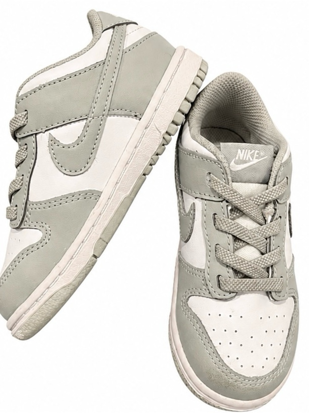 Nike Kids Low-Top Sneakers in Light Gray and White 9C